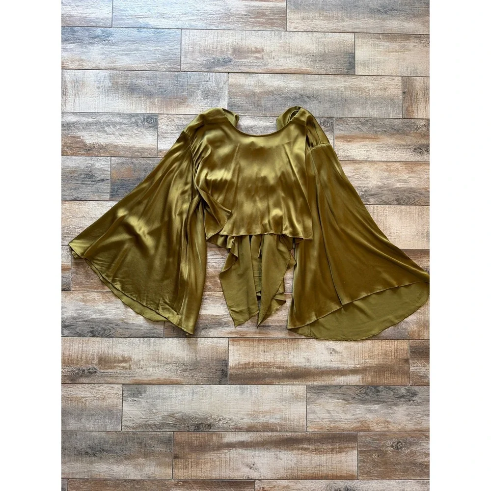 NBD SEEMA OLIVE Satin Matching SET SKIRT And Cropped BLOUSE Size M Revolve